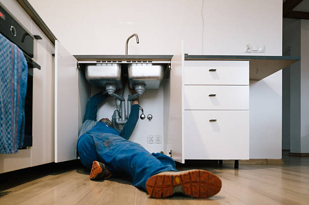 Professional Leak Detection technician working in Springfield, WI